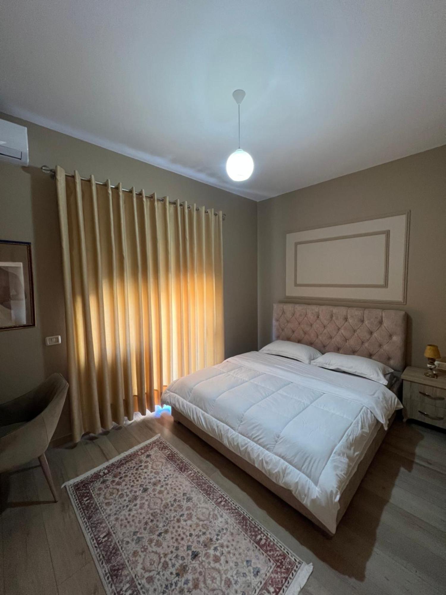 Hotel Vila Arbri Berat Esterno foto